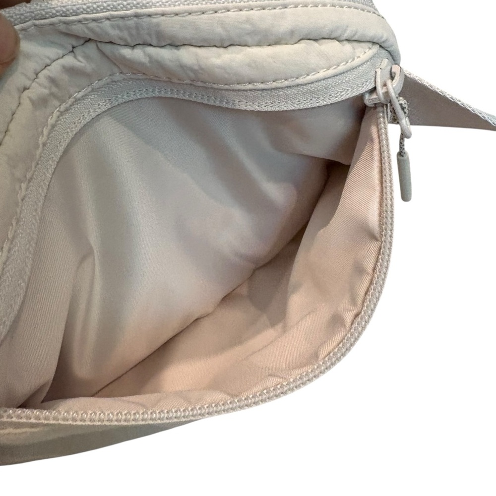 Lululemon White Opal Extended Strap Everywhere Belt Bag - Picture 12 of 14